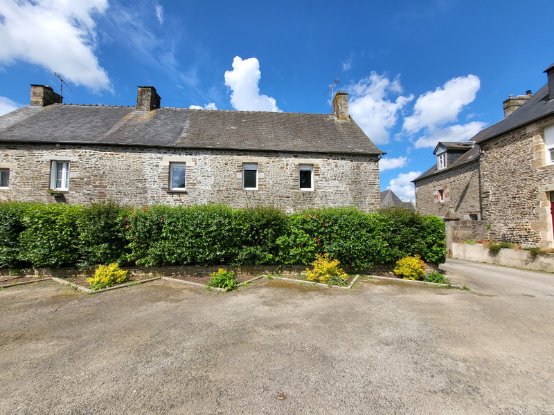 French property for sale in Fougerolles-du-Plessis, Mayenne - €65,000 - photo 3