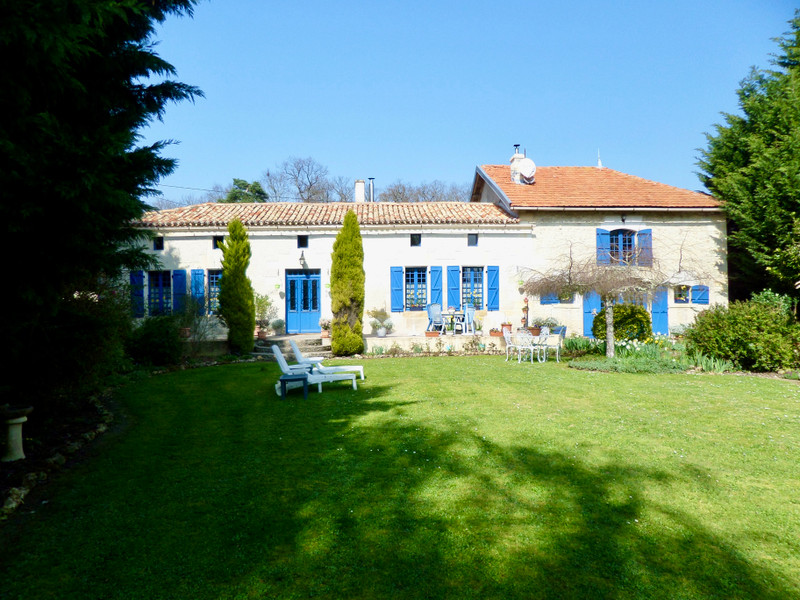 French property for sale in Saint-Maigrin, Charente-Maritime - photo 3