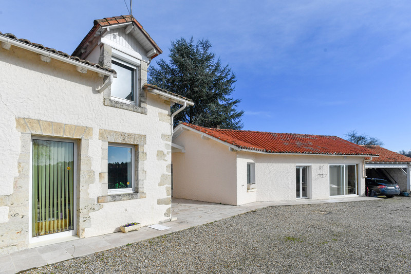 Propriété à vendre à La Chapelle-Gonaguet, Dordogne - photoAltPrice