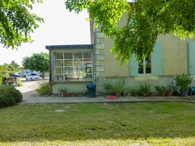 House for sale in Duras LotetGaronne Renovated Maison de maitre with open views, swimming