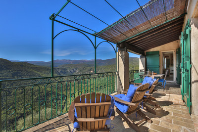 Maison à vendre à Saint-Cézaire-sur-Siagne, Alpes-Maritimes, PACA, avec Leggett Immobilier