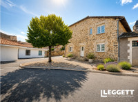 Propriété à vendre à Chabanais, Charente - 189 000 € - photo n°1