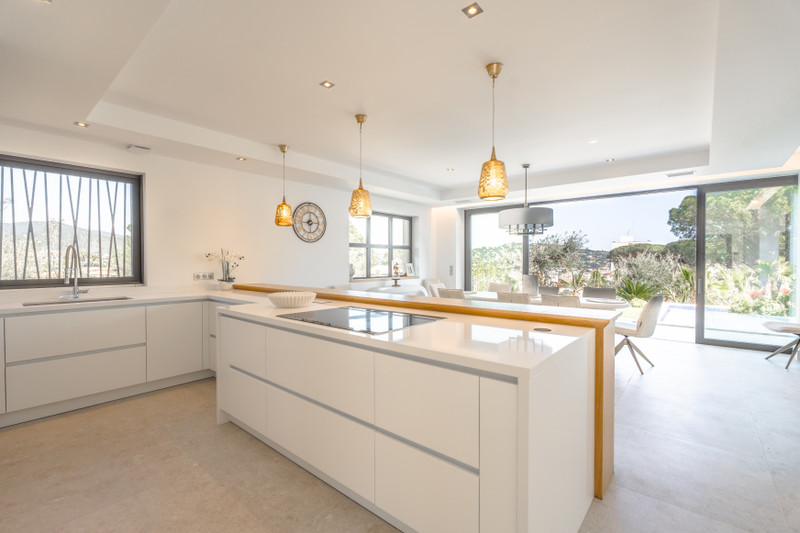 French property for sale in Sainte-Maxime, Var - €4,200,000 - photo 5