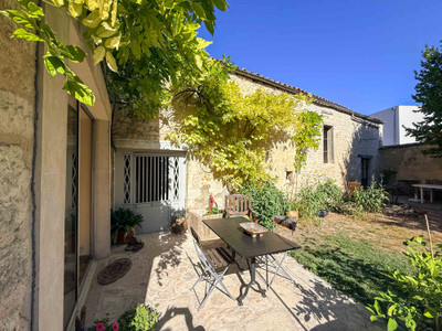 French property for sale in Saint-Jean-d'Angély, Charente-Maritime - €402,750 - photo 3