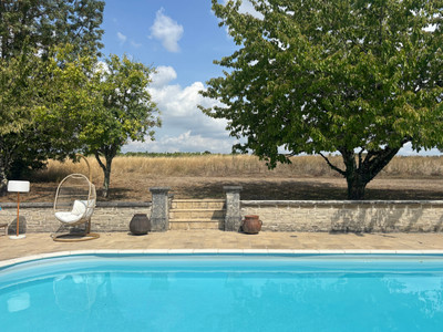 French property for sale in Lignières-Sonneville, Charente - €370,000 - photo 1