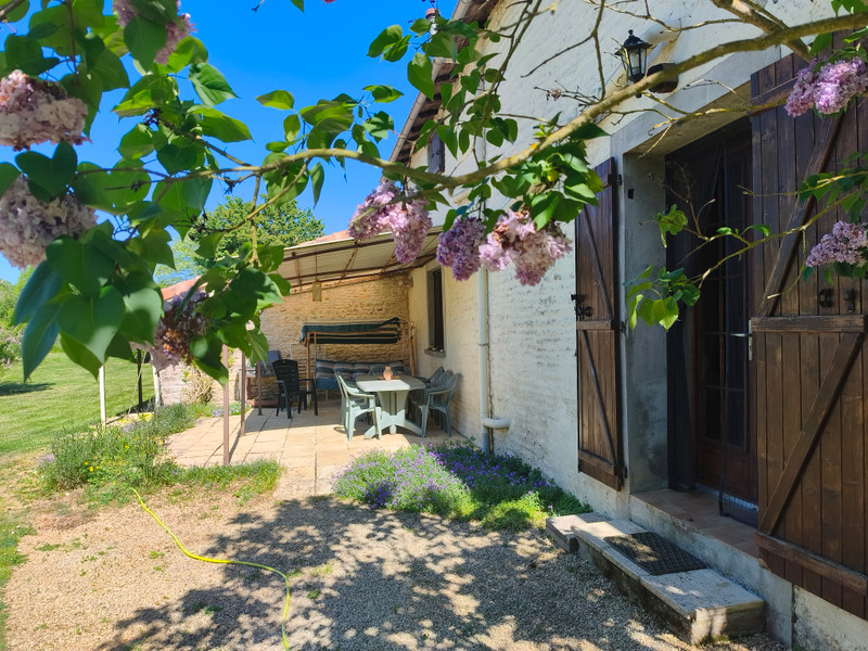 French property for sale in Blanzay, Vienne - €345,000 - photo 6