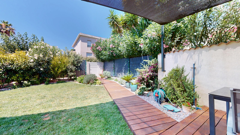 French property for sale in Sanary-sur-Mer, Var - €745,000 - photo 2