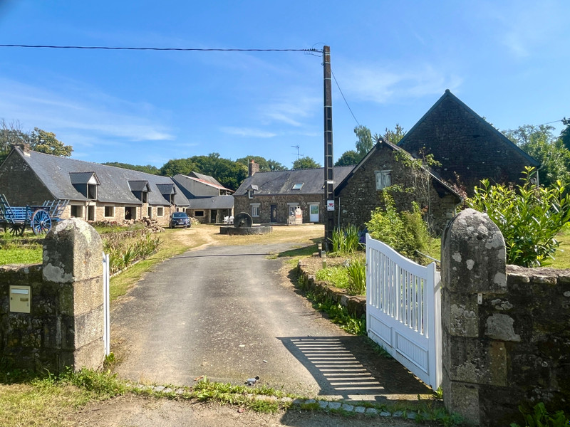 Maison à vendre à Champéon, Mayenne - 284.500 € - photo 1