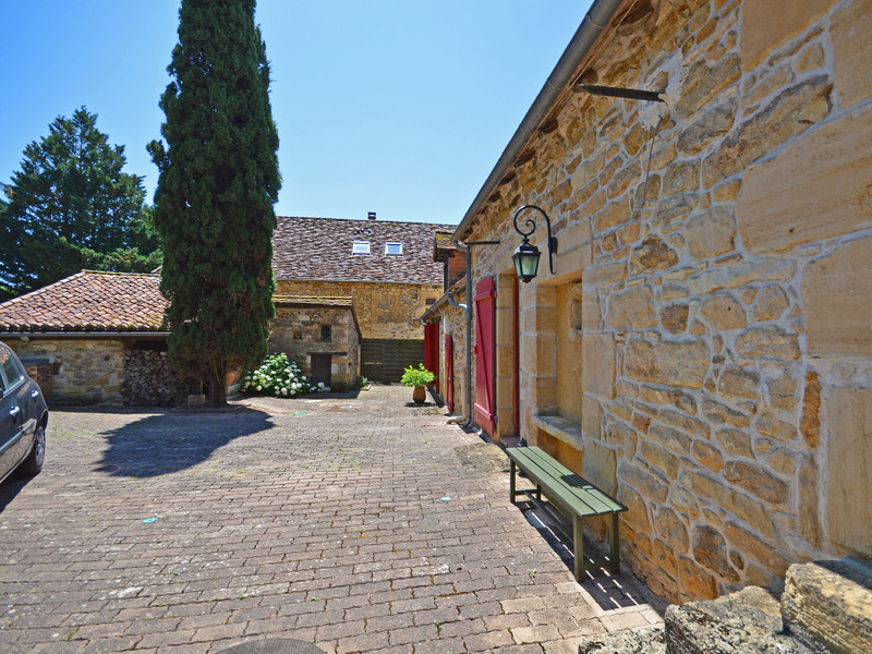 French property for sale in Saint-Germain-des-Prés, Dordogne - €183,600 - photo 2