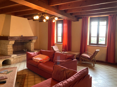 French property for sale in Chartuzac, Charente-Maritime - €190,000 - photo 3