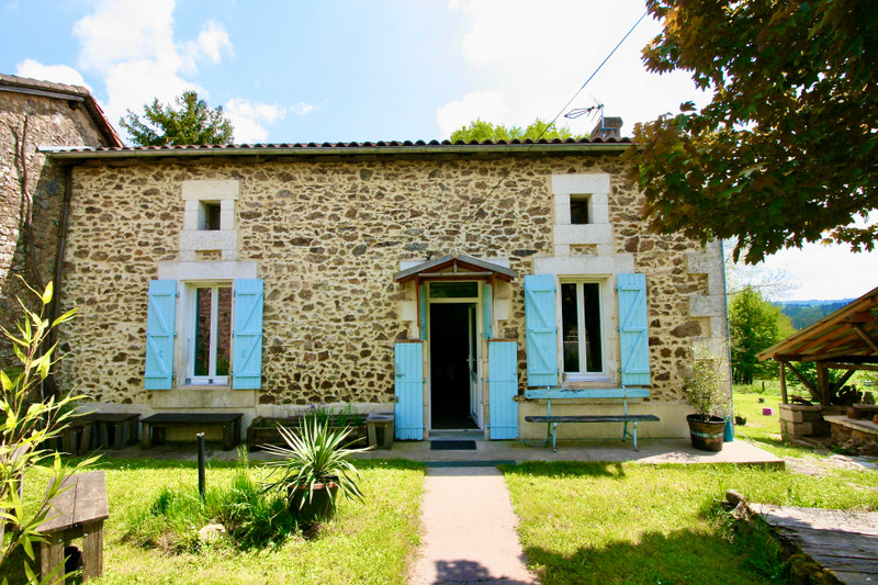 Maison à Écuras, Charente - photo 1
