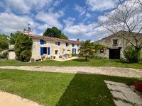 Propriété à vendre à Saint-Hilaire-de-Villefranche, Charente-Maritime - 376 300 € - photo n°1
