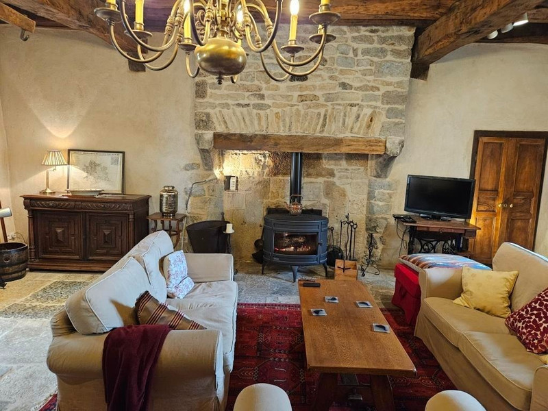 French property for sale in Saint-Thibault, Côte-d'Or - €245,000 - photo 1