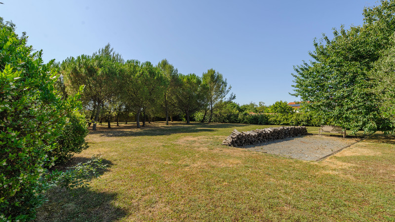 French property for sale in Dompierre-sur-Mer, Charente-Maritime - €1,190,000 - photo 9