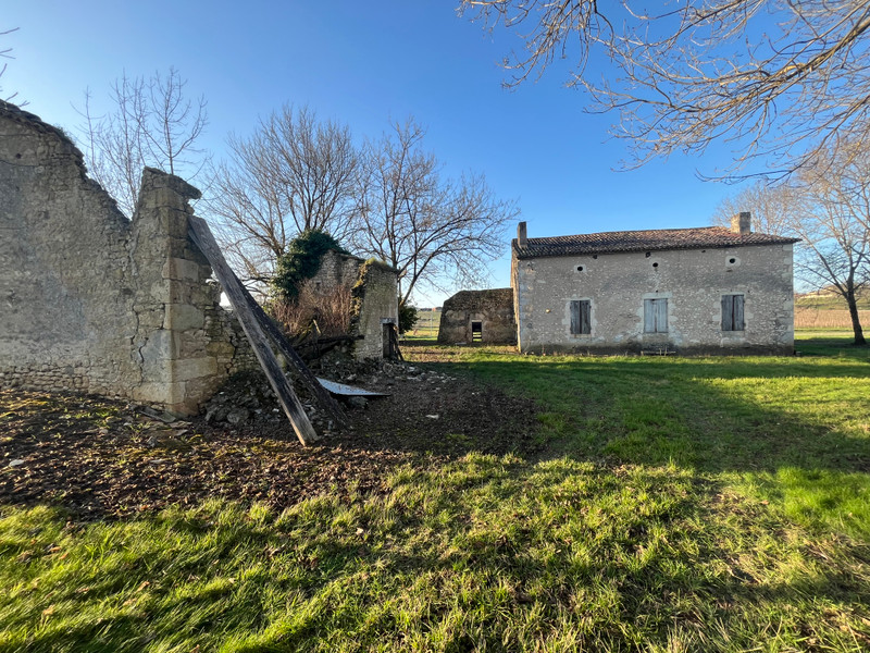 French property for sale in Margueron, Gironde - €99,000 - photo 3