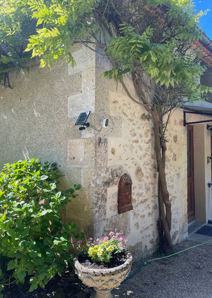 French property for sale in Montbron, Charente - €530,000 - photo 6