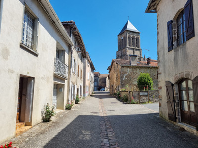 Maison à vendre à Lesterps, Charente, Poitou-Charentes, avec Leggett Immobilier
