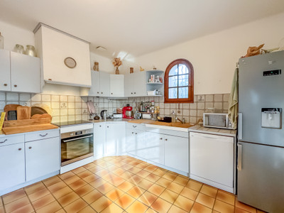 French property for sale in Plan-d'Orgon, Bouches-du-Rhône - €335,000 - photo 4