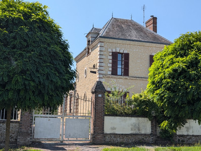 Maison à vendre à Mortagne-au-Perche, Orne, Basse-Normandie, avec Leggett Immobilier