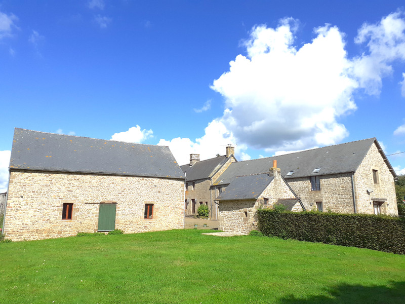 French property for sale in Le Ferré, Ille-et-Vilaine - €480,000 - photo 2