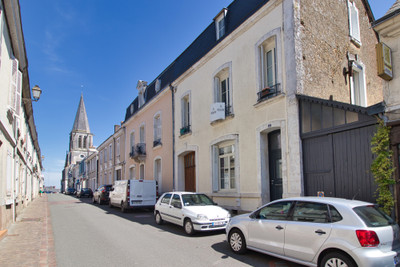 Maison à vendre à Le Grand-Lucé, Sarthe, Pays de la Loire, avec Leggett Immobilier