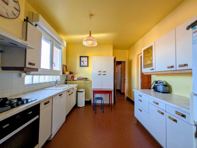 French property for sale in Valréas, Vaucluse - €335,000 - photo 7