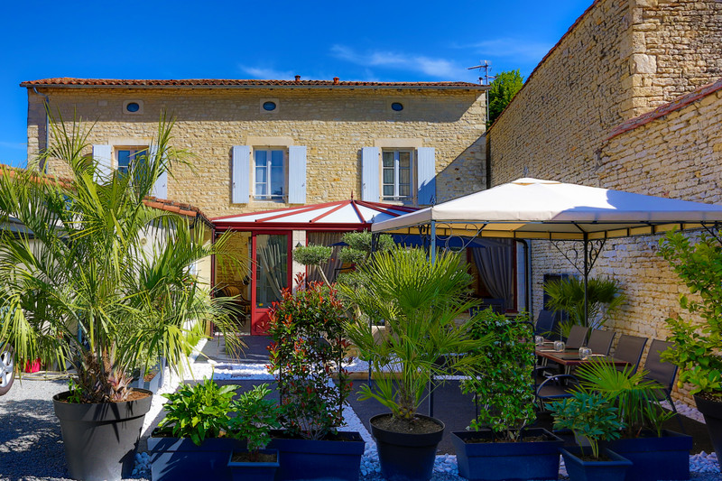 French property for sale in Longré, Charente - €267,500 - photo 12