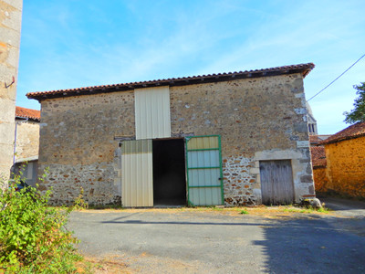 French property for sale in Lésignac-Durand, Charente - €65,600 - photo 1