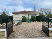 Maison à vendre à Saint-Jean-d'Angély, Charente-Maritime - 235 400 € - photo 1