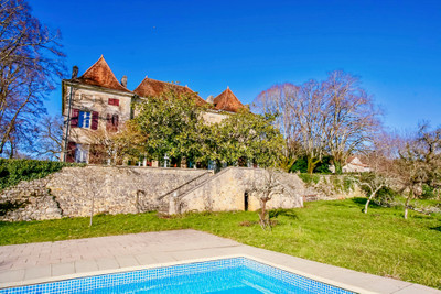 French property for sale in Varaignes, Dordogne - €597,000 - photo 1