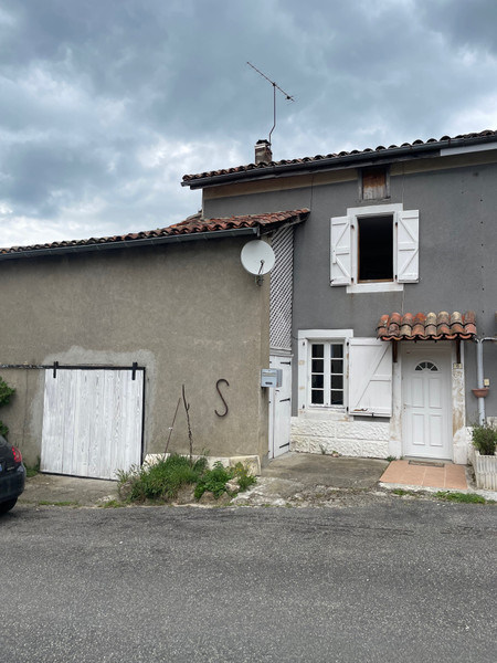 French property for sale in Aurignac, Haute-Garonne - €104,500 - photo 1
