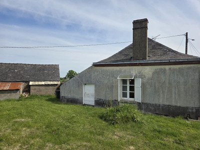 French property for sale in Ombrée d'Anjou, Maine-et-Loire - €69,600 - photo 1
