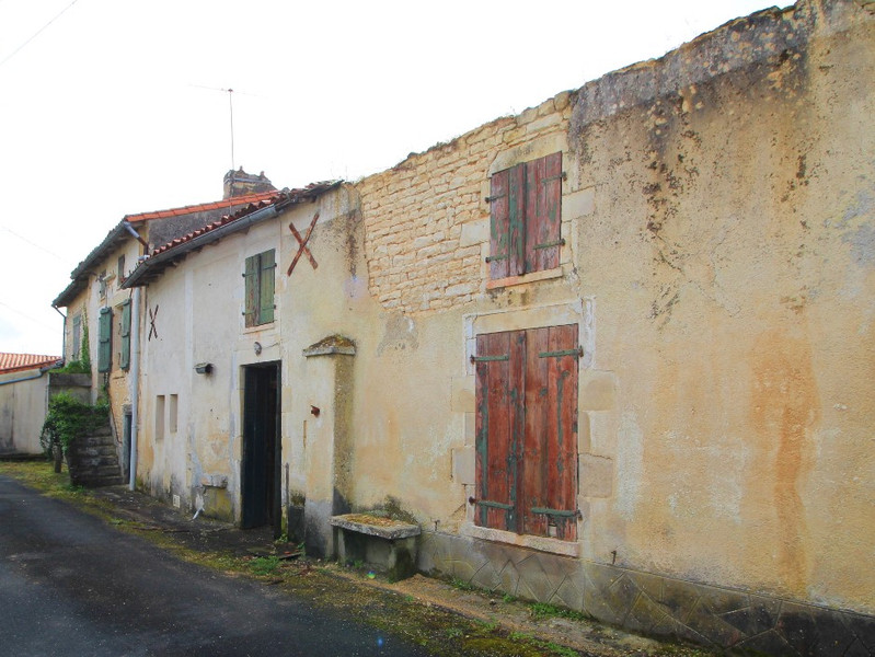 French property for sale in Couture-d'Argenson, Deux-Sèvres - &#8364;19,900 - photo 2