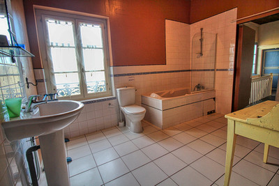French property for sale in Confolens, Charente - €222,000 - photo 7