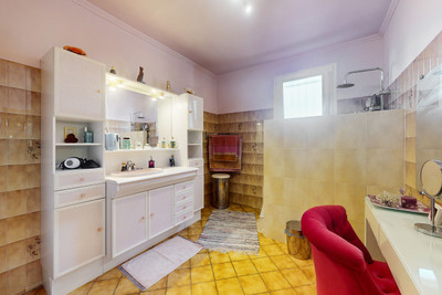French property for sale in Barjac, Gard - €336,000 - photo 9
