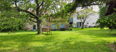 French property for sale in Chaunay, Vienne - €184,999 - photo 2