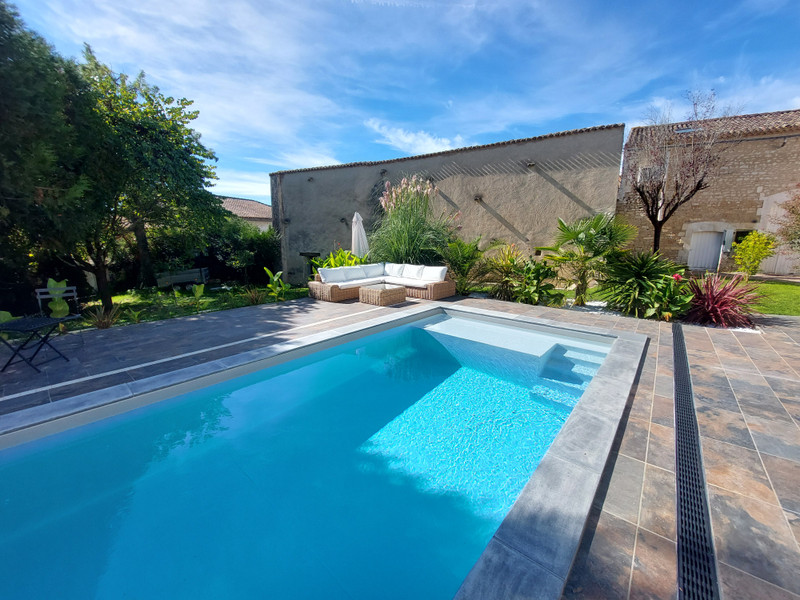 French property for sale in Angoulême, Charente - €620,000 - photo 4
