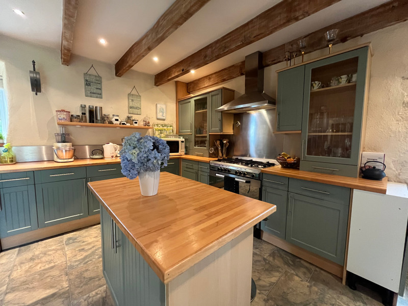 French property for sale in Inguiniel, Morbihan - €230,050 - photo 4