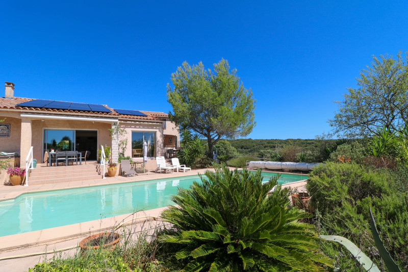 French property for sale in Saint-Maximin, Gard - €675,000 - photo 0