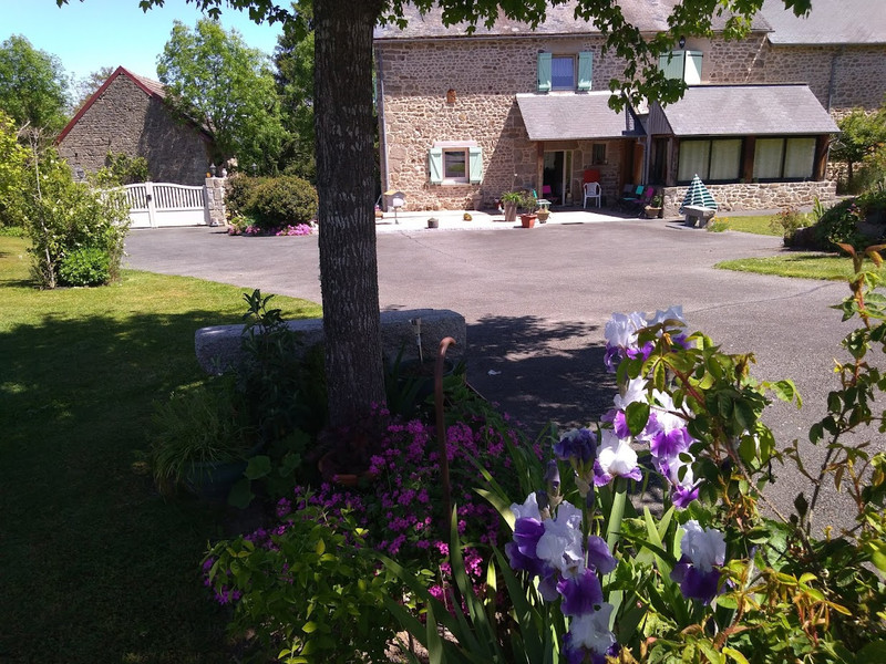 French property for sale in Saint-Chabrais, Creuse - €301,800 - photo 1