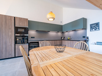Ski property for sale in Meribel - €1,395,000 - photo 9