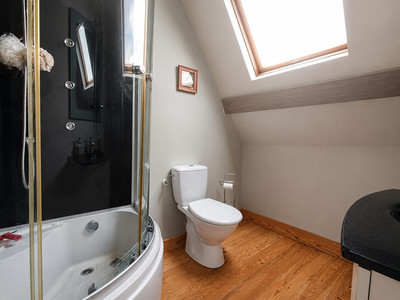 French property for sale in Brouains, Manche - €149,999 - photo 8