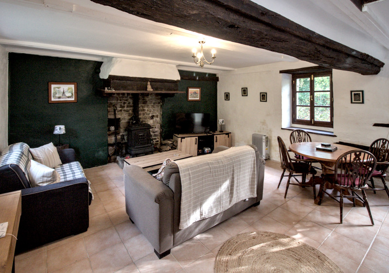 French property for sale in Tessy-Bocage, Manche - €77,000 - photo 2