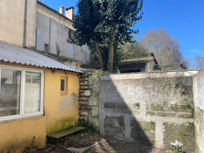 French property for sale in Sainte-Foy-la-Grande, Gironde - €79,900 - photo 1