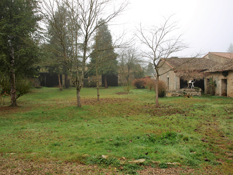 French property for sale in Limalonges, Deux-Sèvres - &#8364;162,000 - photo 3
