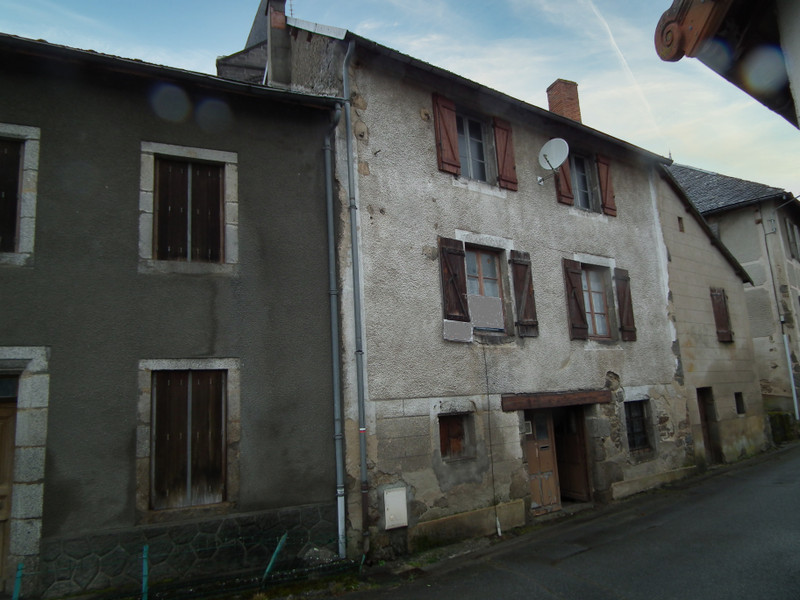 French property for sale in Pontaumur, Puy-de-Dôme - &#8364;35,600 - photo 2