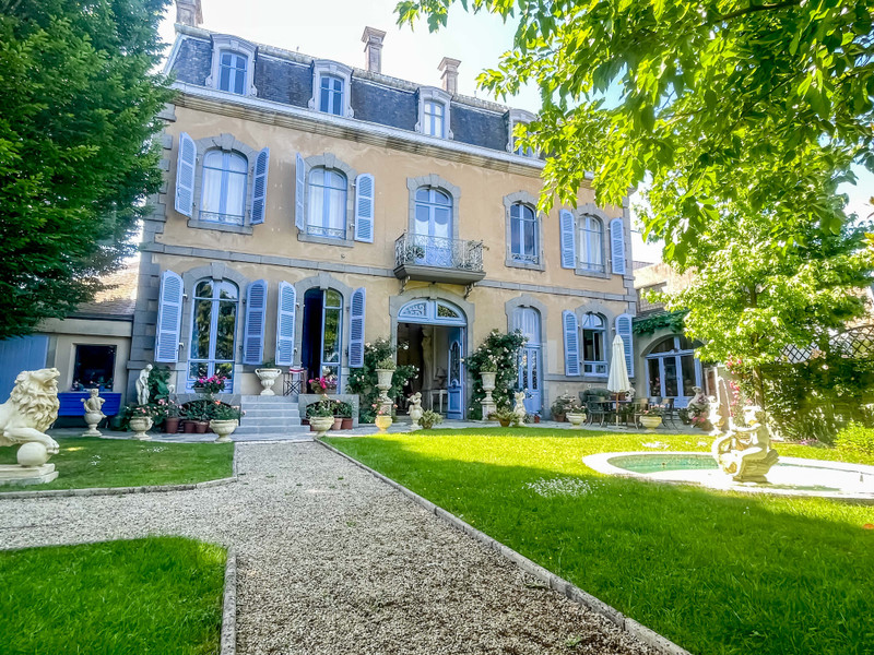 French property for sale in Mayenne, Mayenne - €950,000 - photo 1