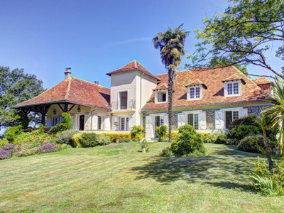 EXQUISITE COUNTRY HOUSE + POOL & SAUNA + 5.7 ACRES + MOUNTAIN VIEWS + IDEAL FAMILY HOME, B&B + BEACH 60 MINS