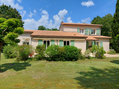 French property for sale in Dirac, Charente - €492,500 - photo 1