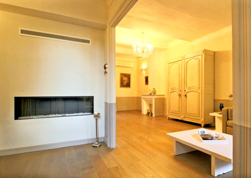 French property for sale in Apt, Vaucluse - €500,000 - photo 4